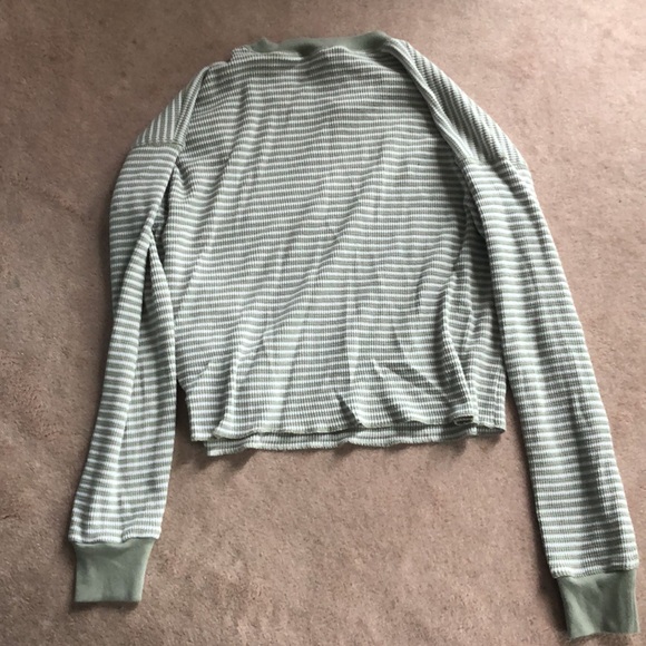 Aritzia TNA striped long sleeve top - Picture 4 of 6